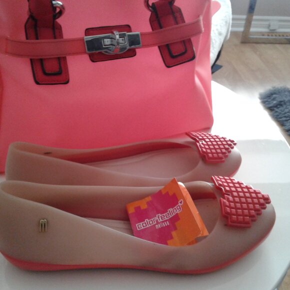 Melissa designer bag and shoes size 7   beautiful colors sale  ensemble - Picture 1 of 5